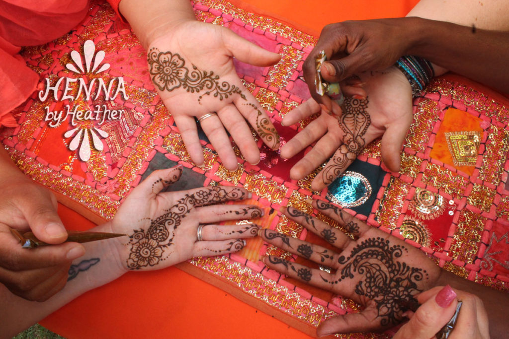 Henna artists at work 