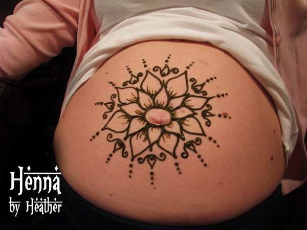 Quick and Simple Pregnant Belly Henna