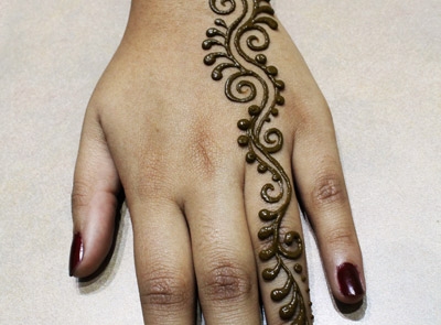 Swirl Henna Design with Teardrops - Henna by Heather